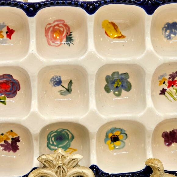 Pioneer Woman Egg Tray Celia Floral Stoneware Blue Hobnail 15-Egg Holder 6x10 - Picture 3 of 8